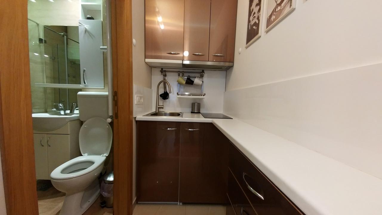 Apartment Oasis Belgrado Esterno foto